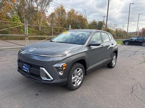 2025 Hyundai KONA SE