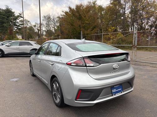 2021 Hyundai IONIQ Plug-In Hybrid SEL