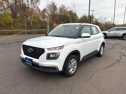 2023 Hyundai VENUE SE