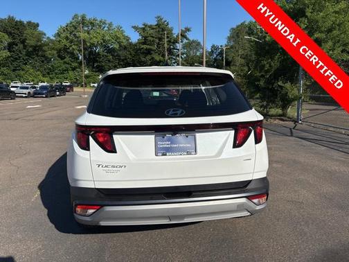 2025 Hyundai TUCSON SE