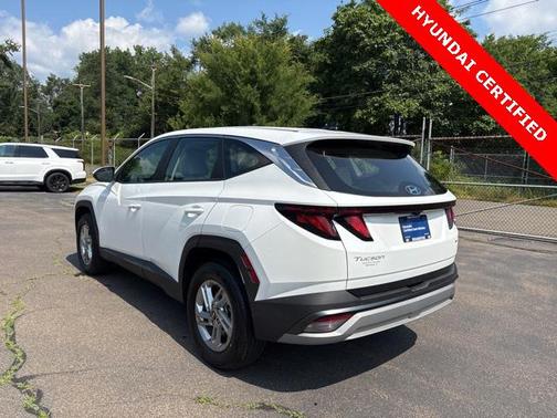 2025 Hyundai TUCSON SE