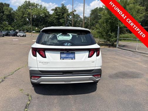 2025 Hyundai TUCSON SE