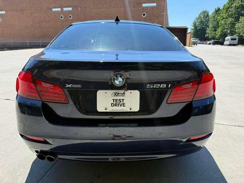 Imperial Blue Metallic 2014 BMW 528 xDrive