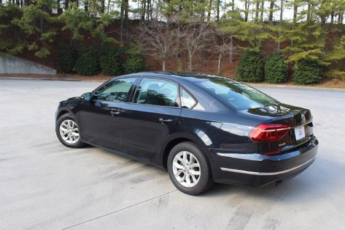 2018 Volkswagen Passat 2.0T S