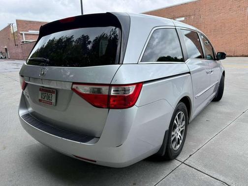 Alabaster Silver Metallic 2013 Honda Odyssey EX