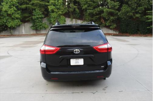 2015 Toyota Sienna LE
