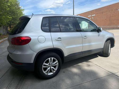 Reflex Silver Metallic 2012 Volkswagen Tiguan S