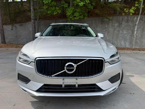2019 Volvo XC60 T5 Momentum