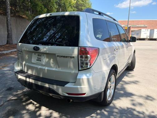 Satin White Pearl 2010 Subaru Forester 2.5 X Premium