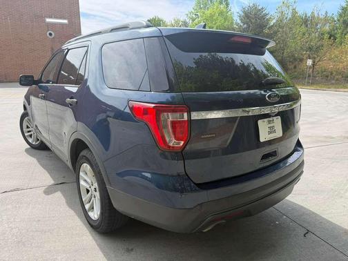 Blue Jeans Metallic 2016 Ford Explorer Base