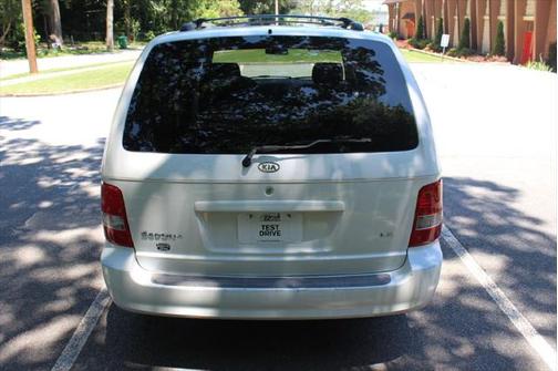 Photo 3 of 24 of 2003 Kia Sedona EX