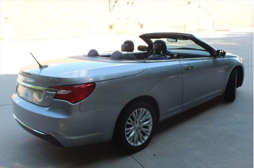 2014 Chrysler 200 Limited