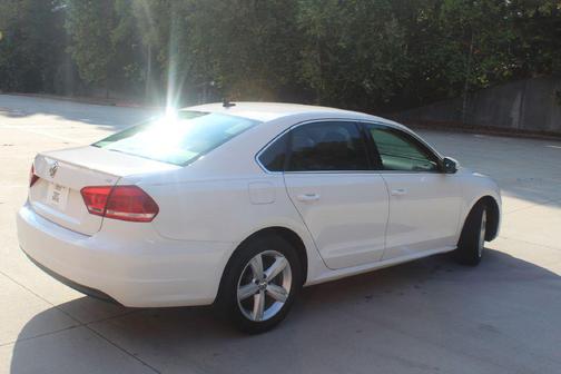 2013 Volkswagen Passat 2.5 SE