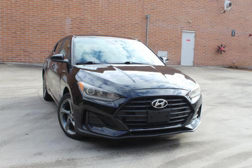 2019 Hyundai Veloster 2