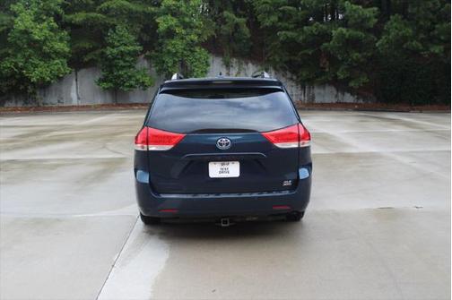 2011 Toyota Sienna XLE