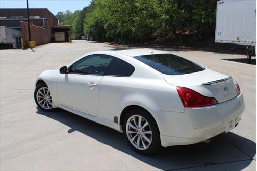 2011 INFINITI G37x Base