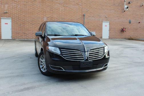 2018 Lincoln MKT Livery