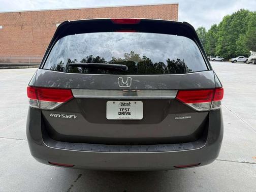 Modern Steel Metallic 2016 Honda Odyssey SE