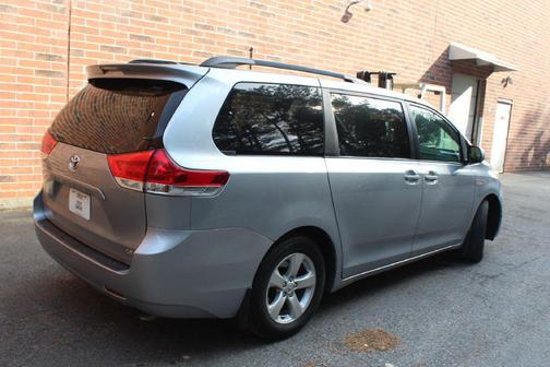 2013 Toyota Sienna LE