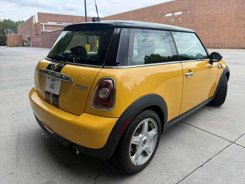 Mellow Yellow 2008 MINI Cooper Base