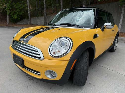 Mellow Yellow 2008 MINI Cooper Base