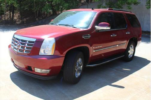 Photo 5 of 8 of 2008 Cadillac Escalade Base
