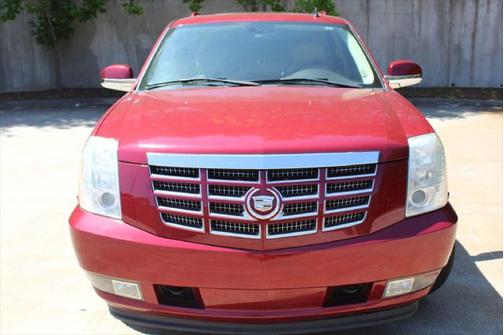 Photo 3 of 8 of 2008 Cadillac Escalade Base