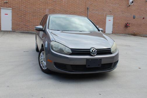 2010 Volkswagen Golf 4-Door