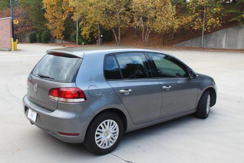 2010 Volkswagen Golf 4-Door