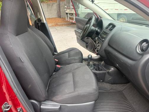 Cayenne Red 2017 Nissan Versa 1.6 S+