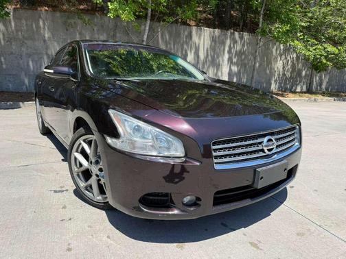 BURGUN 2011 Nissan Maxima SV