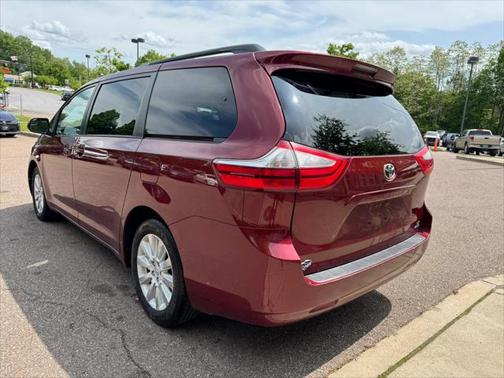 2015 Toyota Sienna LE