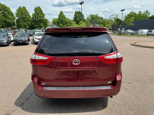 2015 Toyota Sienna LE