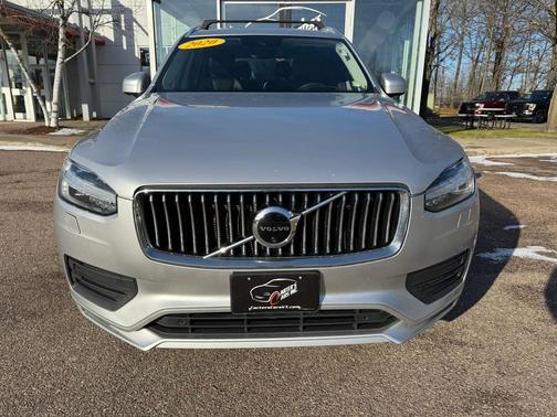 2020 Volvo XC90 T6 Momentum