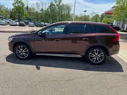 2018 Volvo V60 Cross Country T5