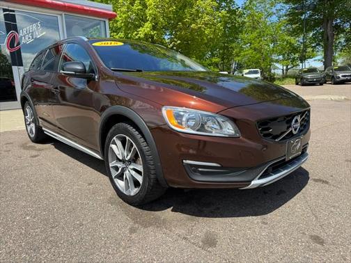 2018 Volvo V60 Cross Country T5