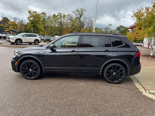 2021 Volkswagen Tiguan 2.0T SE R-Line Black 4MOTION