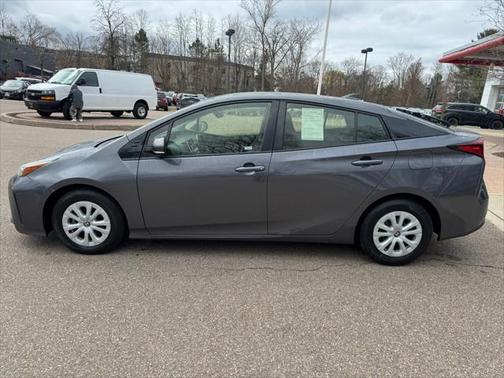 2019 Toyota Prius LE