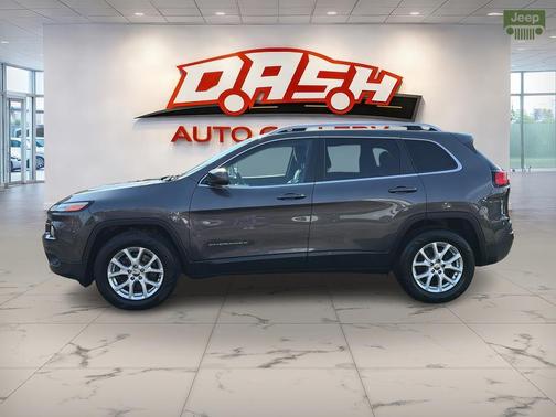 Granite Crystal Metallic Clearcoat 2018 Jeep Cherokee Latitude Plus