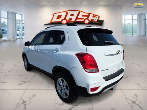 Summit White 2018 Chevrolet Trax LT