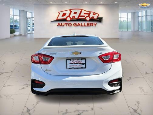 Summit White 2016 Chevrolet Cruze LT Auto