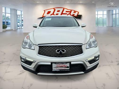 Majestic White 2017 INFINITI QX50 Base
