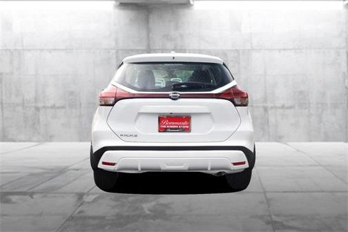 2025 Nissan Kicks S