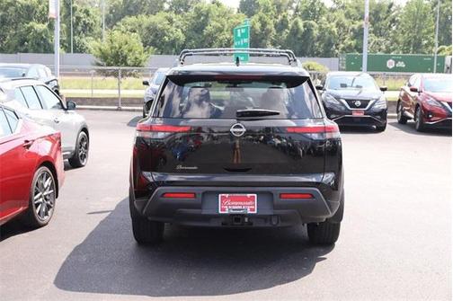 2023 Nissan Pathfinder SV FWD