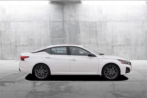 2024 Nissan Altima SR VC-Turbo FWD