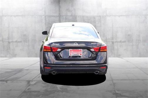 2025 Nissan Altima SR FWD