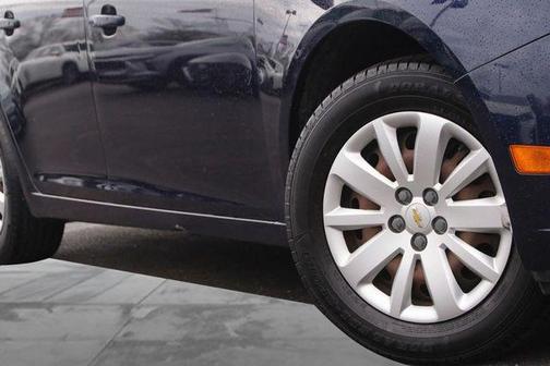 Imperial Blue Metallic 2011 Chevrolet Cruze LS