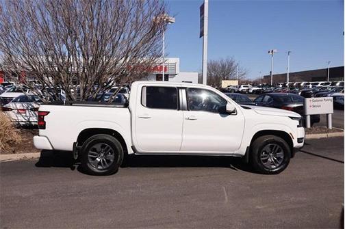 2025 Nissan Frontier SV