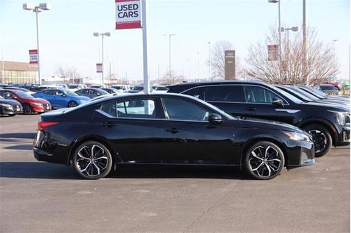 2023 Nissan Altima SR FWD