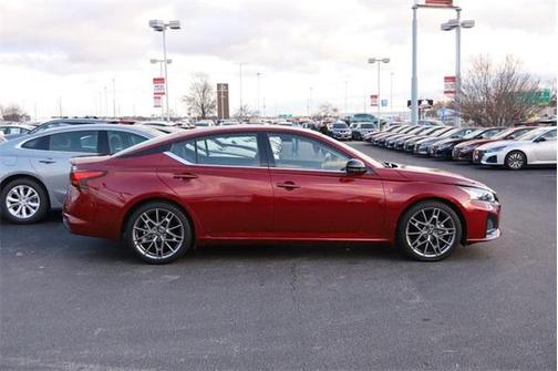 2024 Nissan Altima SR VC-Turbo FWD